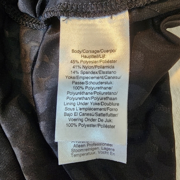 DKNY Host Pick  Black Blooms Faux Leather Shoulder & Neckline Top Size M - Picture 7 of 7